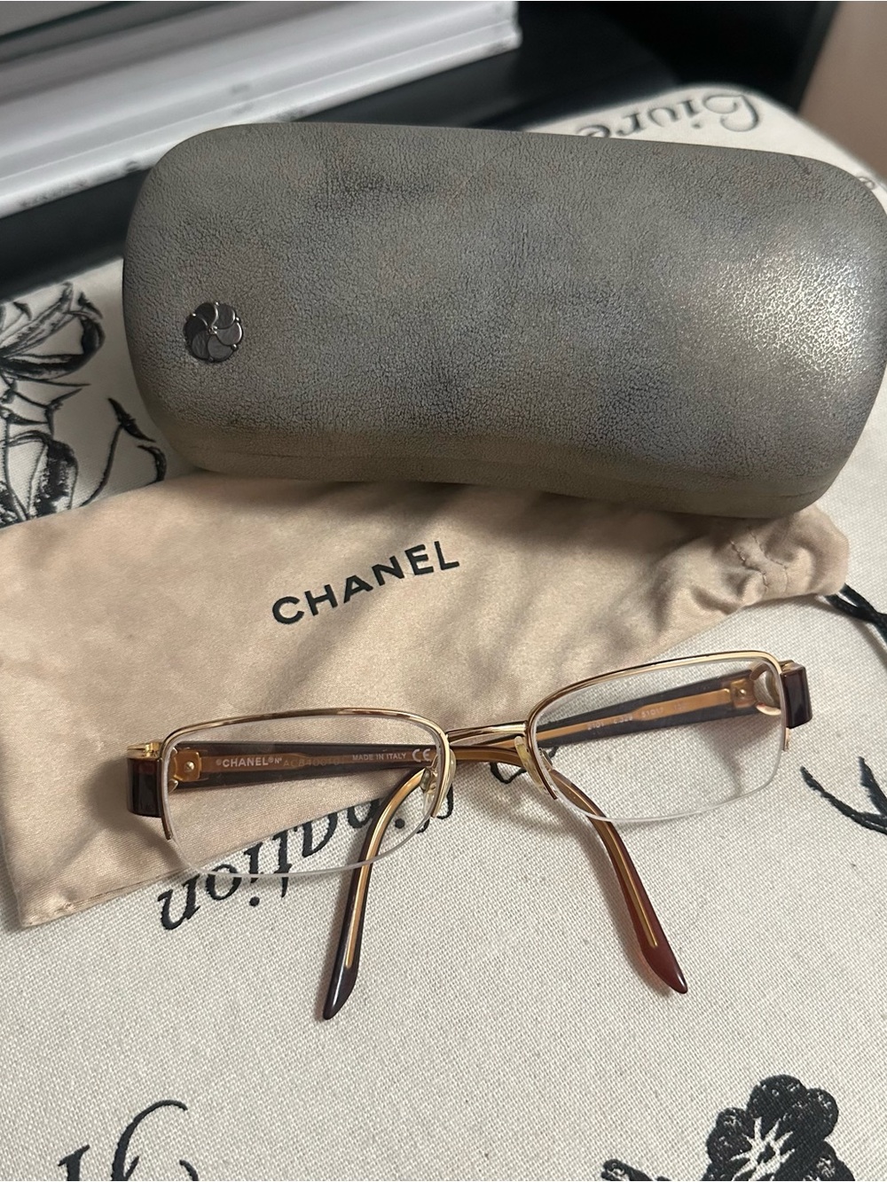 VTG CHANEL FRAMES